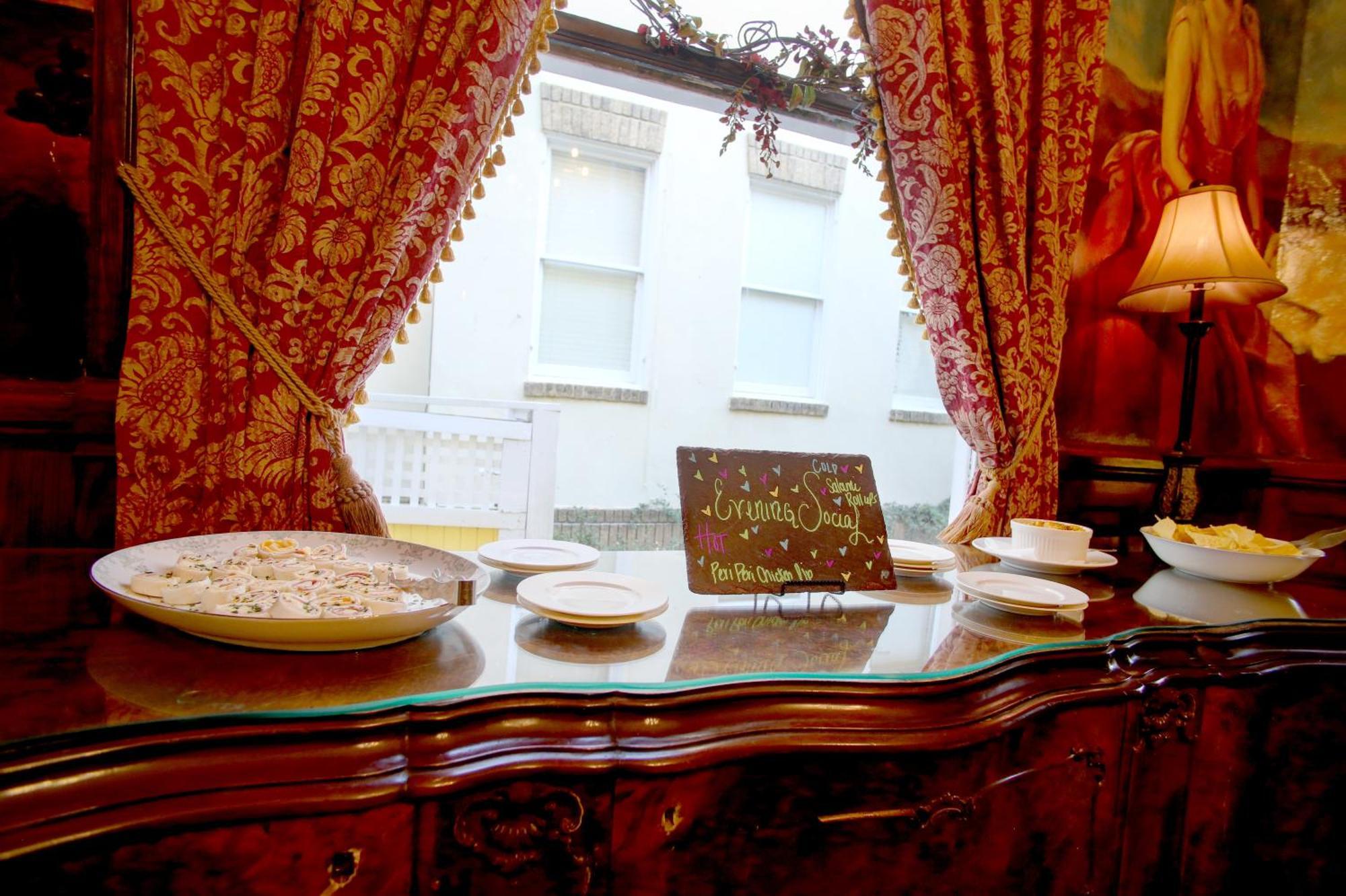 Azalea Inn&Villas Savannah Esterno foto