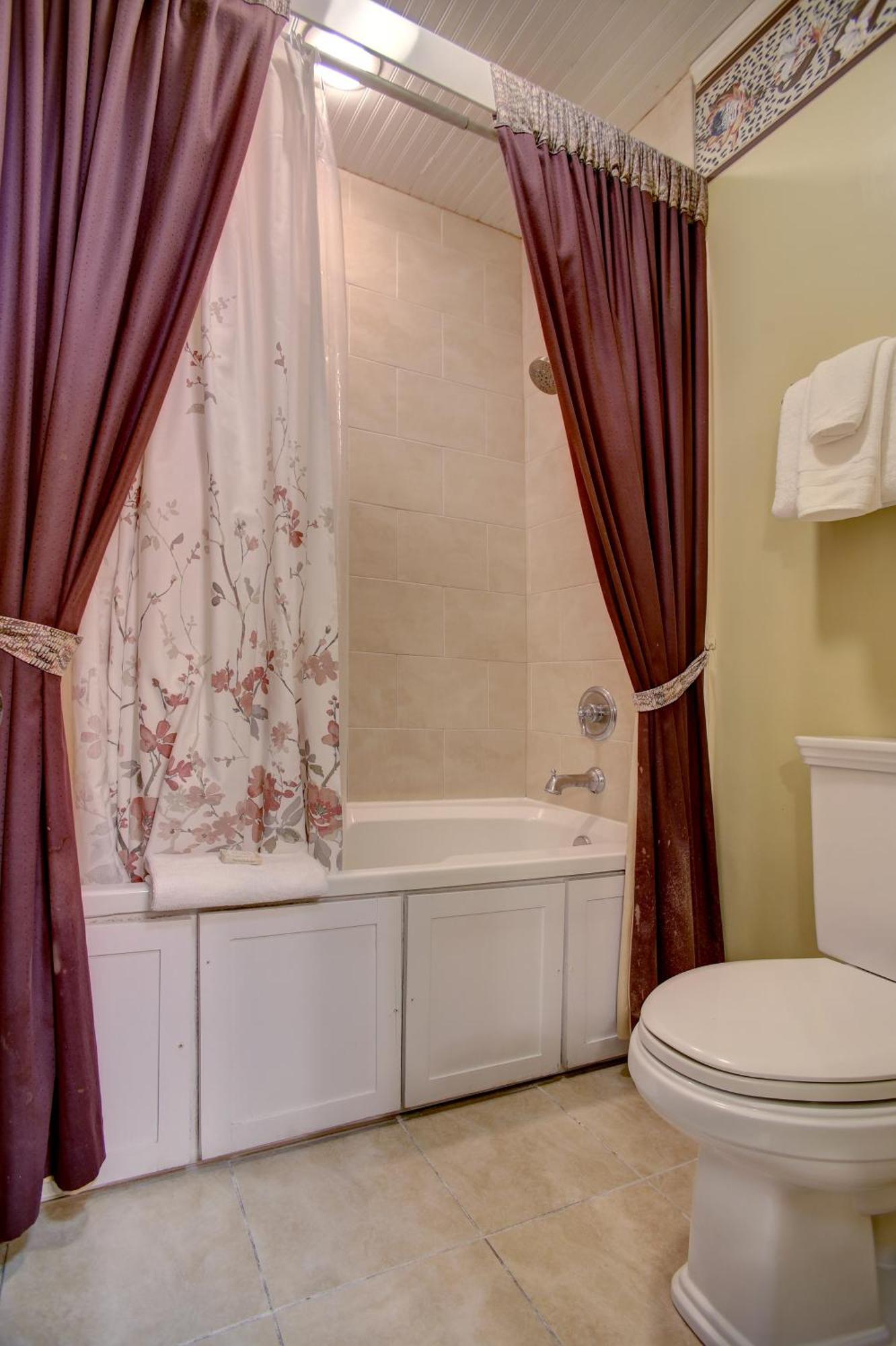Azalea Inn&Villas Savannah Esterno foto