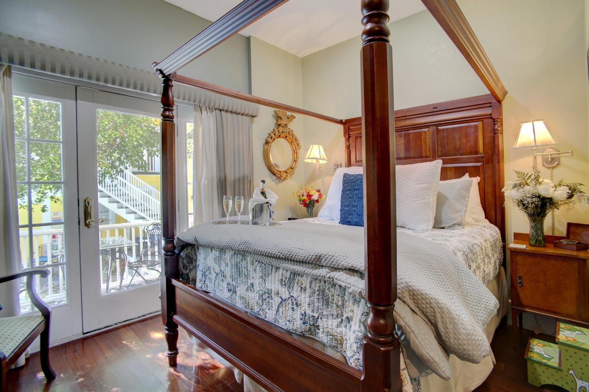 Azalea Inn&Villas Savannah Esterno foto