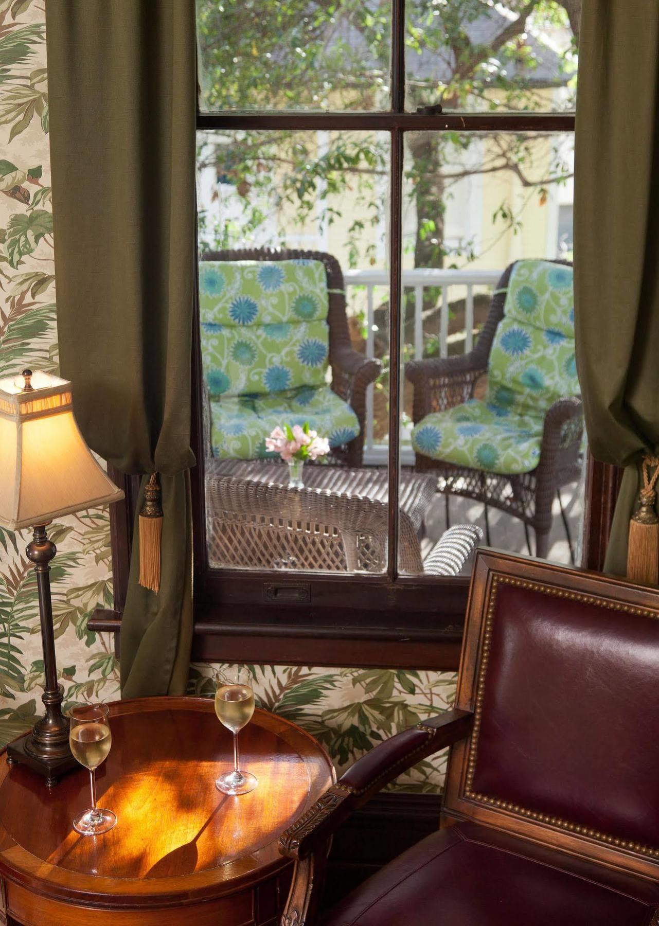 Azalea Inn&Villas Savannah Esterno foto