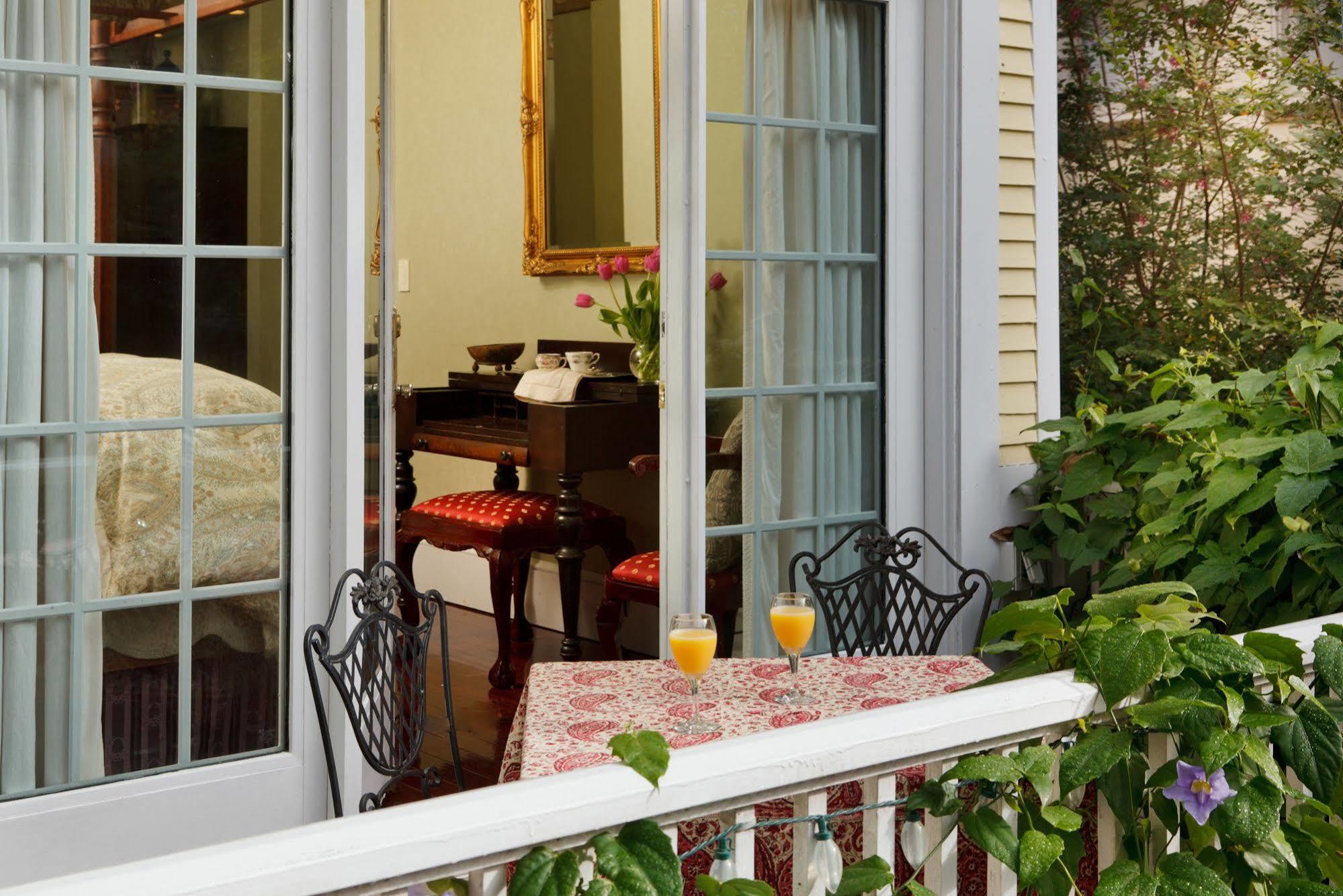 Azalea Inn&Villas Savannah Esterno foto